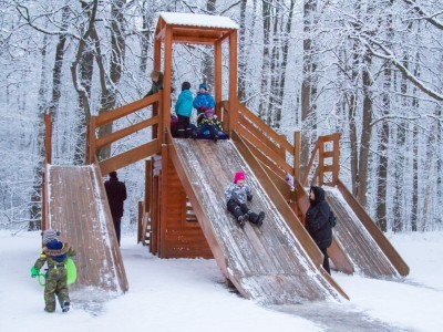 Детские зимние игровые горки