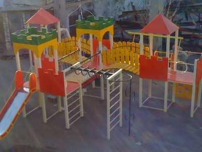 Модные игровые комплексы для улицы